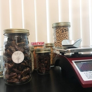 The Good Store - Weighing Jars